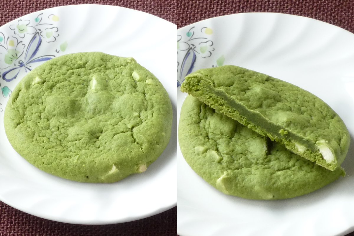 ホワイトチョコチャンクが混ぜ込まれた明るい緑のソフトクッキー。