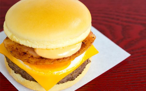  マクドナルド「満月月見バーガー」