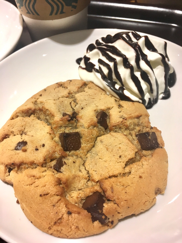 高評価 スターバックス チョコレートチャンククッキーのクチコミ 評価 カロリー 値段 価格情報 もぐナビ