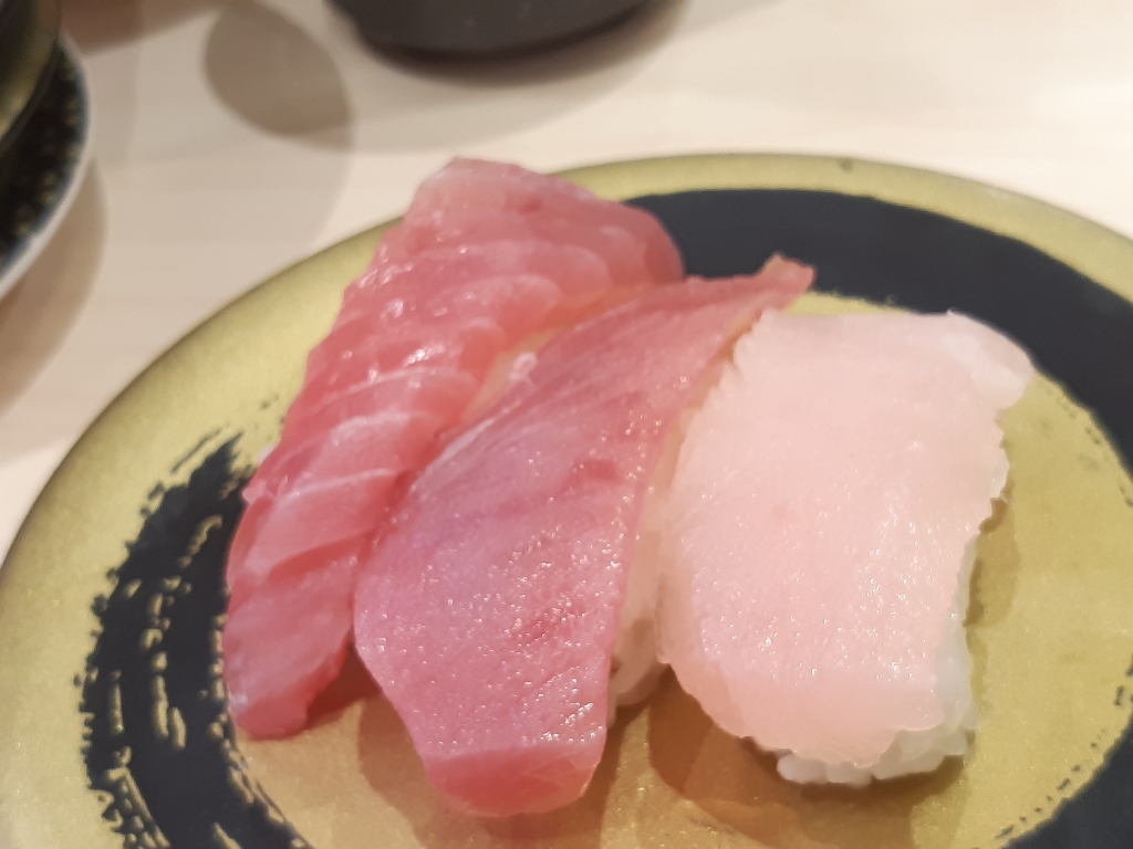 中評価 はま寿司 にぎり まぐろ三種盛りのクチコミ 評価 カロリー情報 もぐナビ