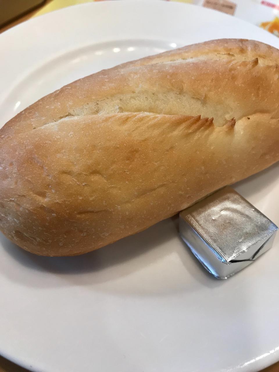 中評価 ガスト ソフトフランスパン 製造終了 のクチコミ 評価 カロリー情報 もぐナビ